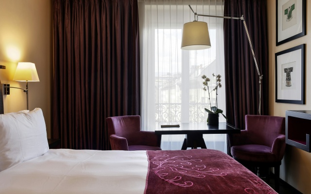 Eastwest Hotel