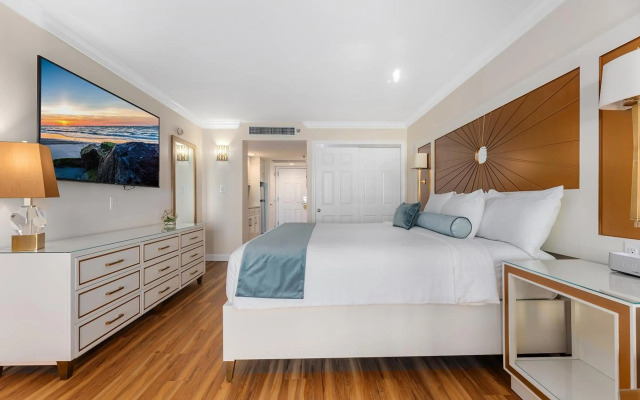 La Mer Beachfront Resort