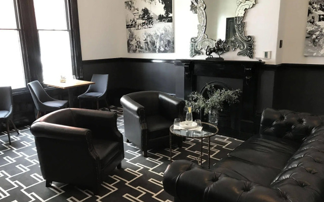 The Macquarie Hotel