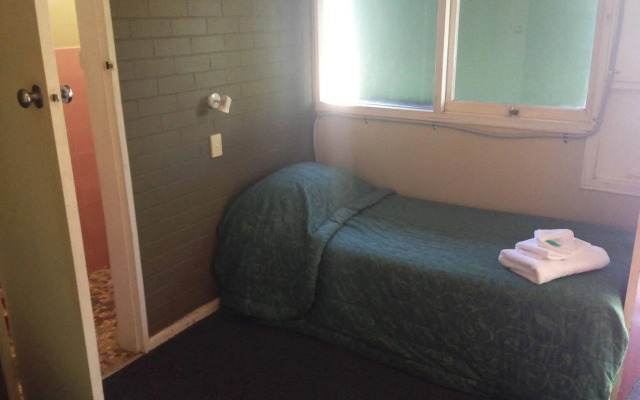 Rod 'N' Reel Hotel Motel Woodburn