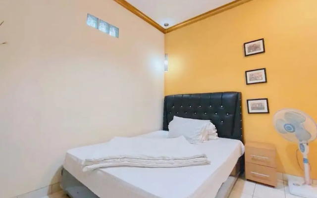 Villa Kota Bunga Camelia