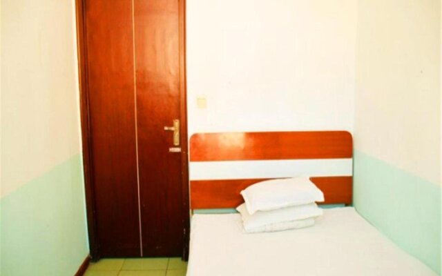 Da Lian Chun Yuan Hostel