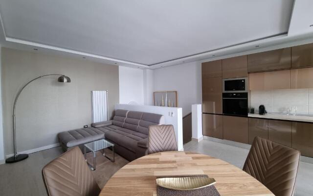 DREAM DUPLEX by seaside