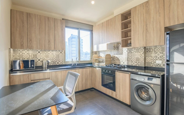 Elevate - Sleek 2-BR Apt by Santa Maria, Jal el Dib