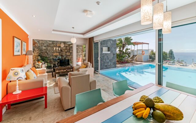 Delightful Villa With Infinity Pool And Outstanding Views Villa Do Mar Iii