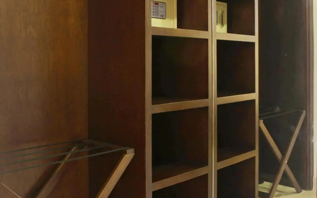 Hotel Porto Allegro - Near Malecon
