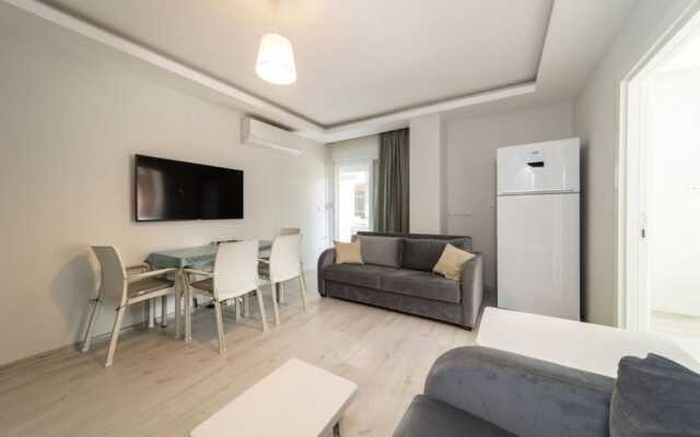 Flat With Shared Pool and Balcony in Konyaaltii