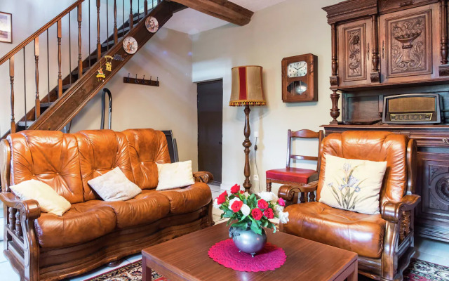 Lovely Holiday Home amidst Meadows in Sourdeval-les-Bois