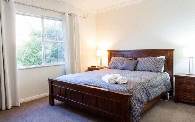 Point Lonsdale Holiday Apartments - Adults only