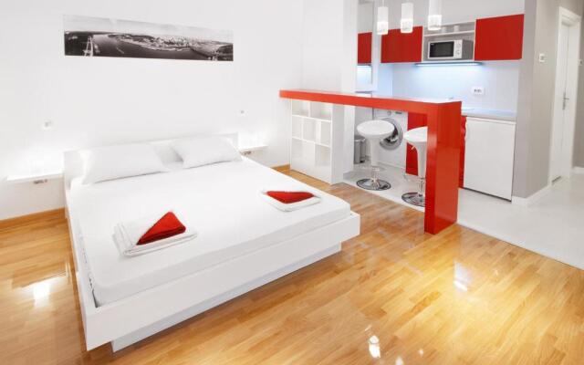 Downtown Belgrade Apartments - CHERRY