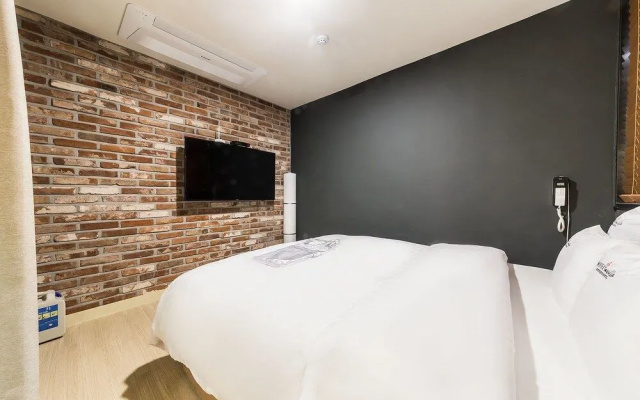 Pyeongtaek Sevilla Hotel