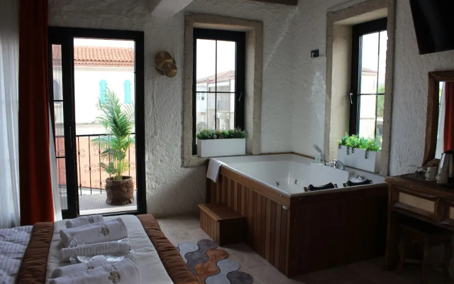 Aura Village Alaçatı