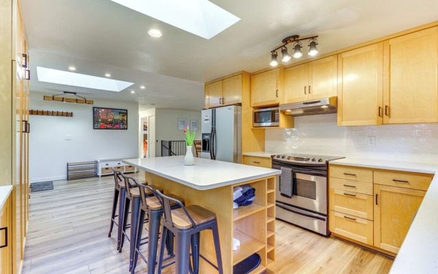 Classic Woodinville Wine Country Escape!