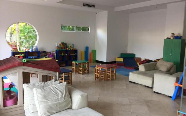 Bay View Grand Marina 1605 Sur