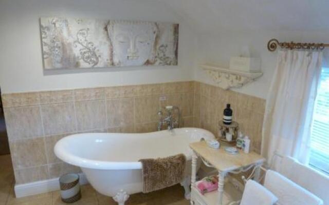 Newark Lodge Guest House