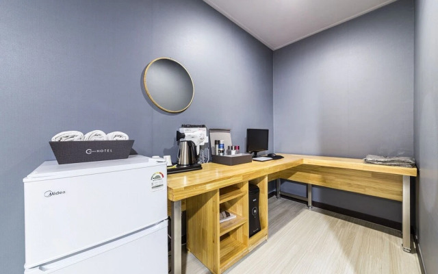 Guri C Hotel