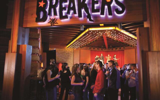 Mohegan Pennsylvania Casino Resort - Adults Only 21+