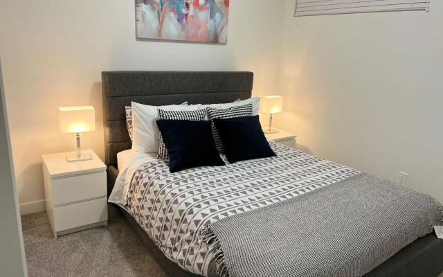 Beautiful 2 bedroom home away from home