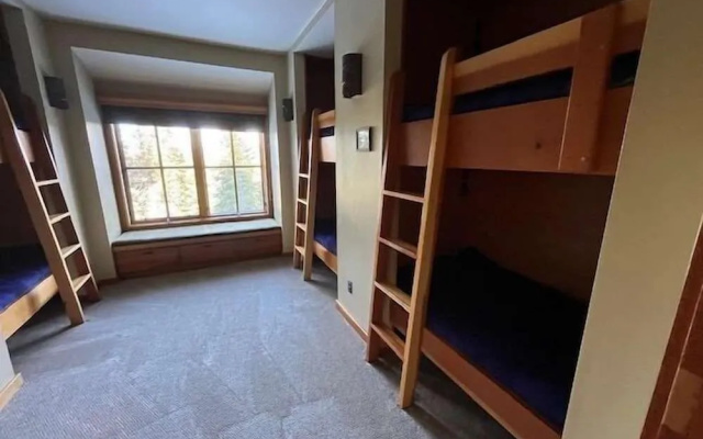Luxury Northstar Palace w/ Hot Tub & Games
