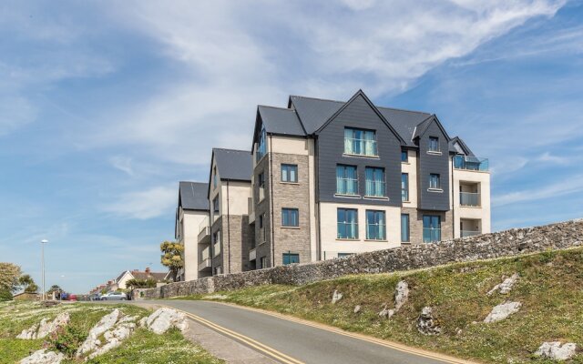 8 Waterstone House