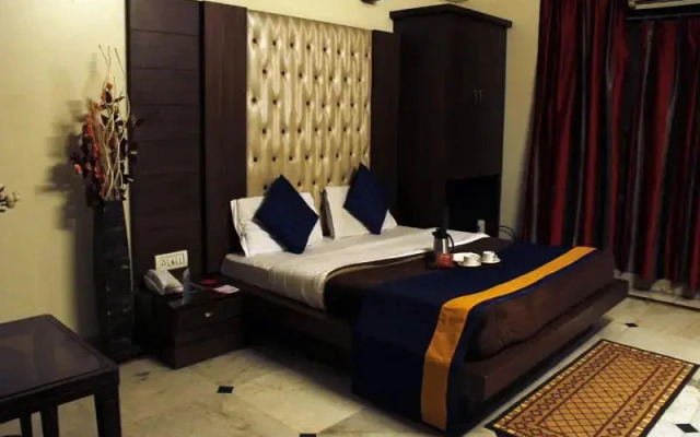 OYO Room Paharganj DB Gupta Road 2