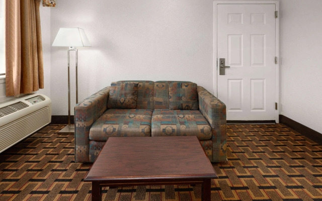 Ramada Limited San Angelo