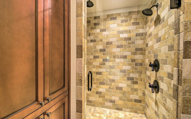 Family-friendly Dandridge Home w/ Lake Views!