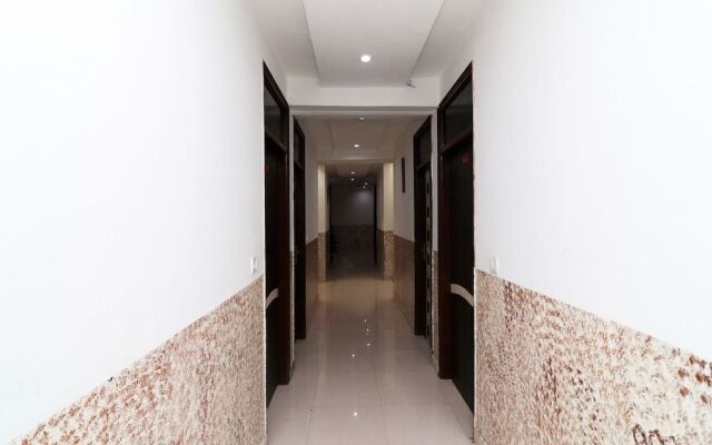 OYO 24958 Hotel Dayal