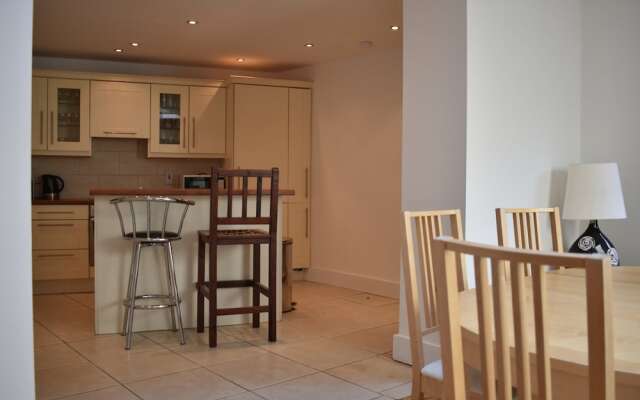 Spacious 3 Bedroom House in Ballsbridge