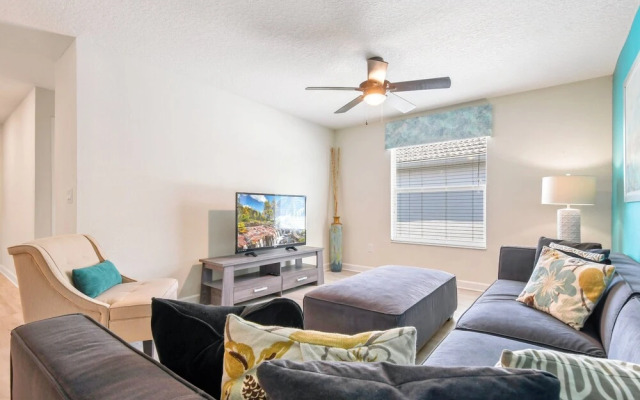 Lakeview 6BR Cozy Home Pool/spa,steps to Waterpark