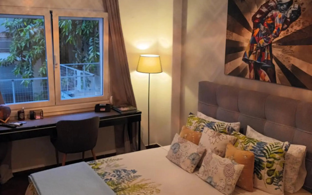 Alexandras Metro Studio