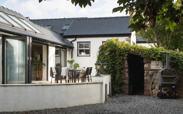 Lower Mill - 3 Bedroom Luxury Home