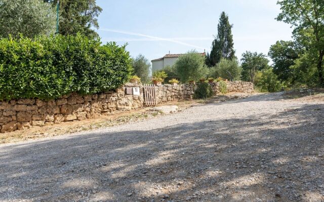 Scenic Apartment in Rapolano Terme with Swimming Pool