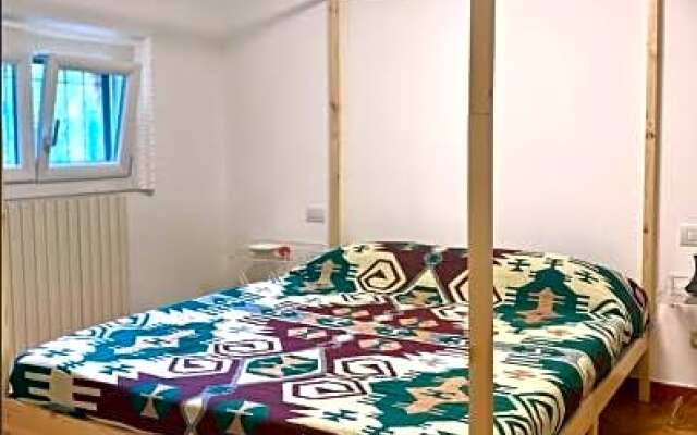 La casetta dalla porta rossa