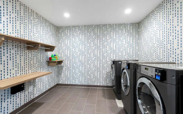 Home2 Suites By Hilton Hendersonville