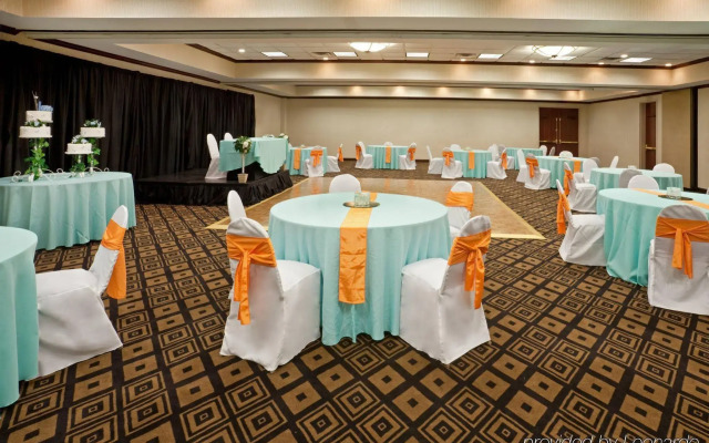 DoubleTree by Hilton Hotel Austin Northwest Arboretum