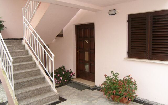 Lorena Apartments
