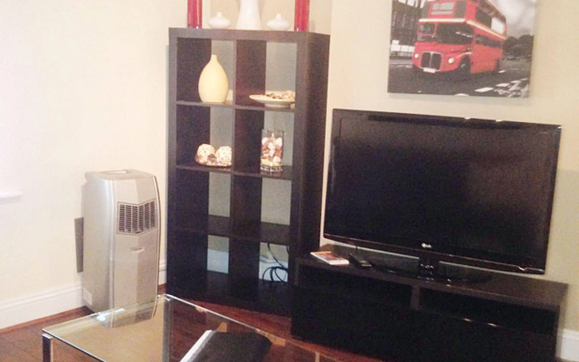 SHQ Apartments