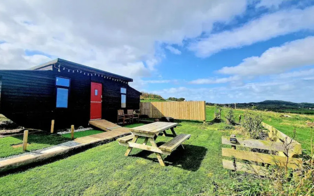 Sea View hut Sleeps 4/6