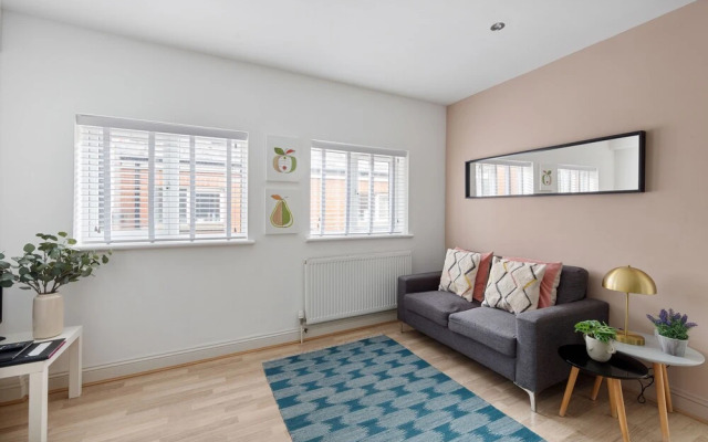 84A Albany Road