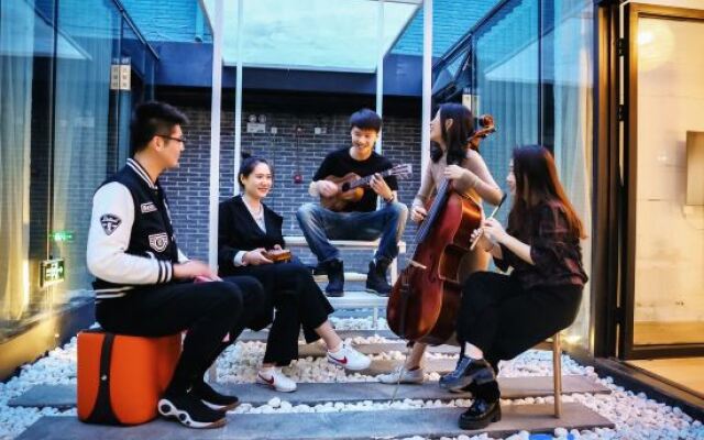 Qianmen Shared Intercity Courtyard