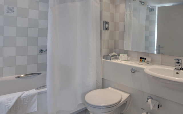 Holiday Inn Basingstoke by IHG