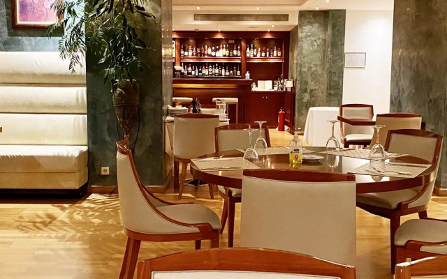 Piraeus Theoxenia Hotel