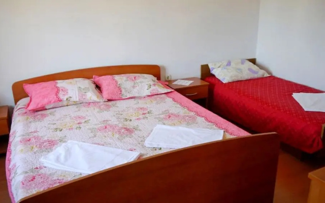 Cosy 1 bedroom apartment with sea view