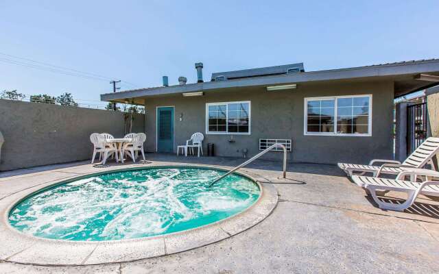 Rodeway Inn Ontario Airport Mills