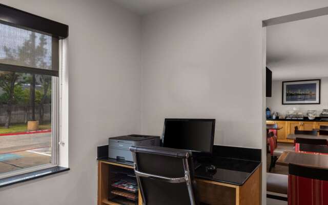 Comfort Inn & Suites Austin North Loop