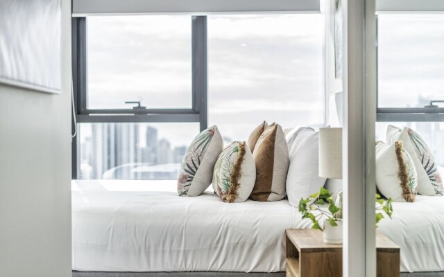 Broadbeach Casino Private Apartment GCLR