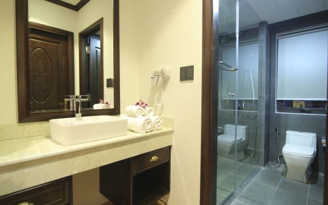 Palazzo Luxury Hotel