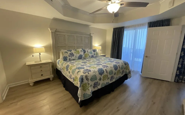 1107 Royale Palms 3 Bedroom Condo