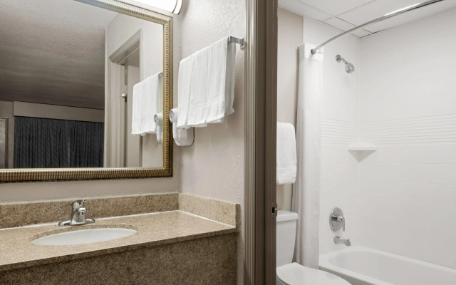 Days Inn by Wyndham Augusta Wheeler Road